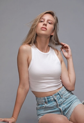 Daria.D - T4YOU MODELS סוכנות דוגמנות